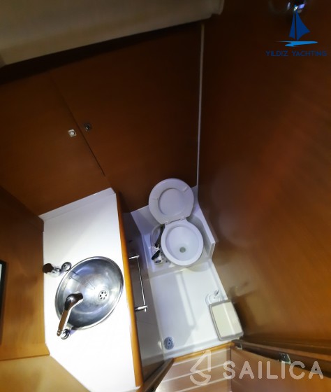 Sun Odyssey 409 - Yacht Charter Sailica
