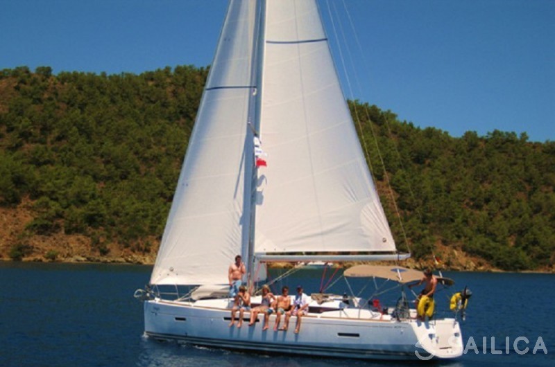 Sun Odyssey 409 - Yacht Charter Sailica
