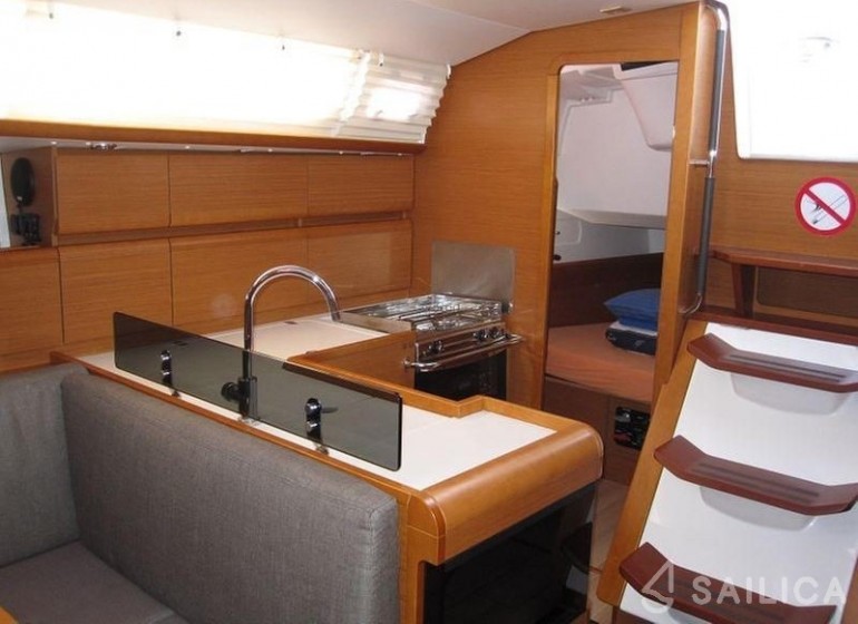 Sun Odyssey 409 - Yacht Charter Sailica