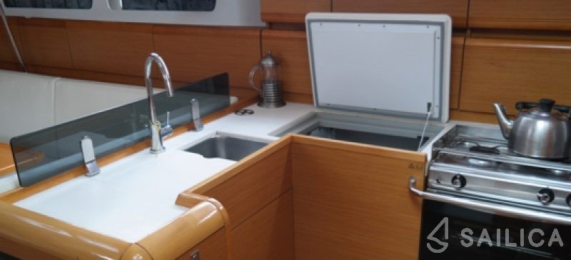 Sun Odyssey 439 - Yacht Charter Sailica