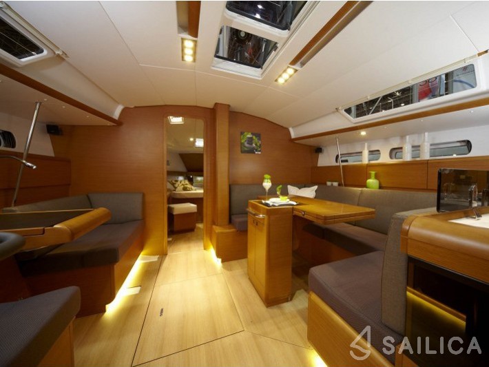Sun Odyssey 439 - Yacht Charter Sailica