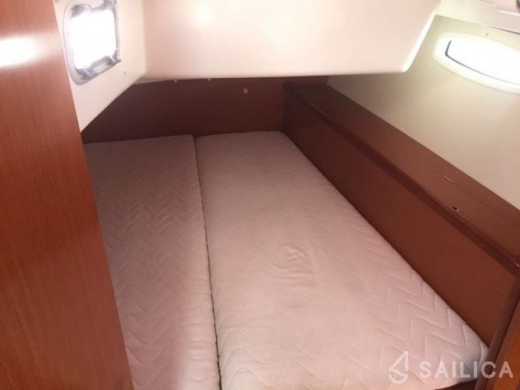 Sun Odyssey 439 - Yacht Charter Sailica