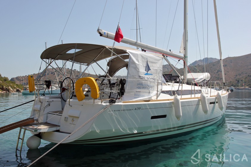 Sun Odyssey 439 - Yacht Charter Sailica