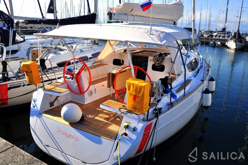 Elan 354 Impression - Yacht Charter Sailica