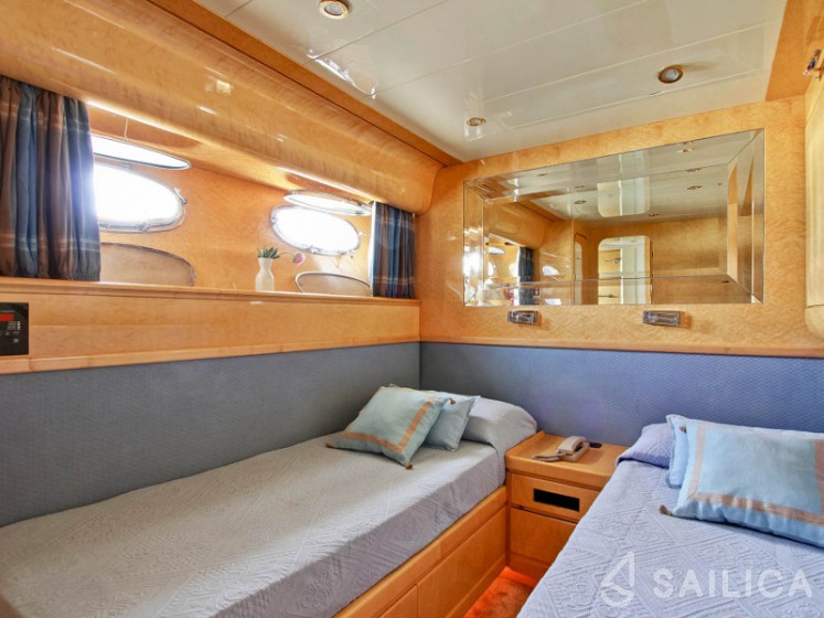 Rizzardi 80 Technema - Yacht Charter Sailica