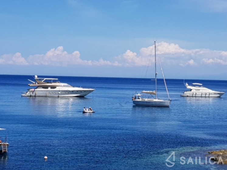 Rizzardi 80 Technema - Yacht Charter Sailica