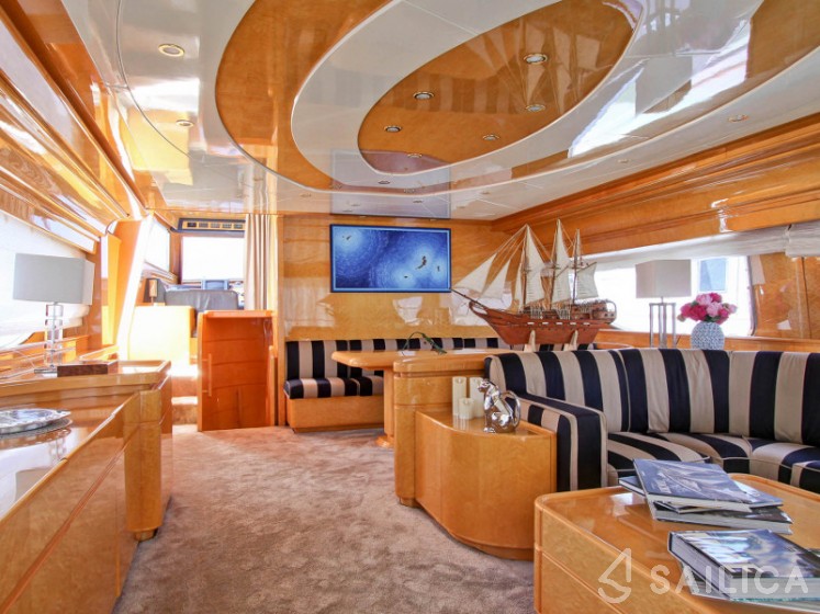Rizzardi 80 Technema - Yacht Charter Sailica