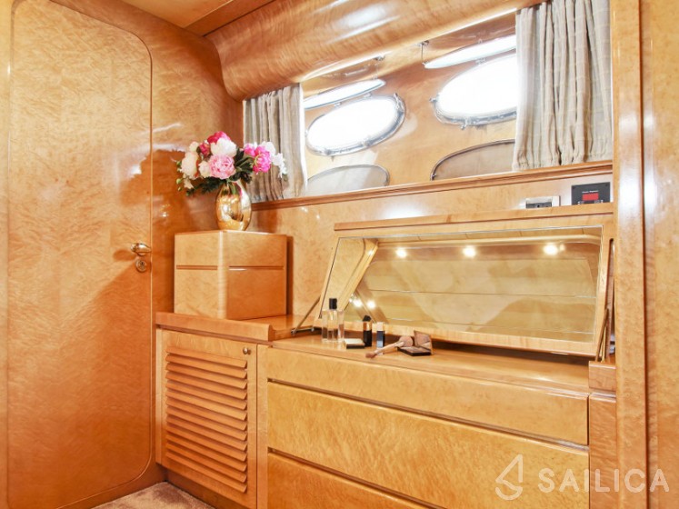 Rizzardi 80 Technema - Yacht Charter Sailica