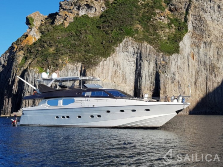 Rizzardi 80 Technema - Yacht Charter Sailica