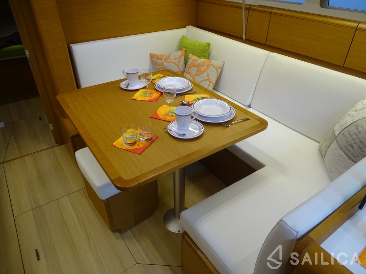 Sun Odyssey 419 - Yacht Charter Sailica