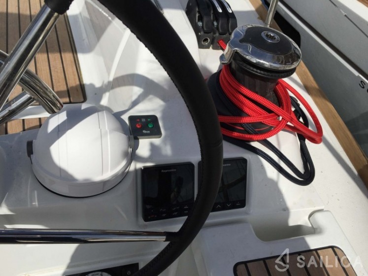 Sun Odyssey 419 - Yacht Charter Sailica