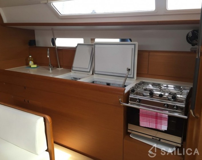 Sun Odyssey 479 - Yacht Charter Sailica