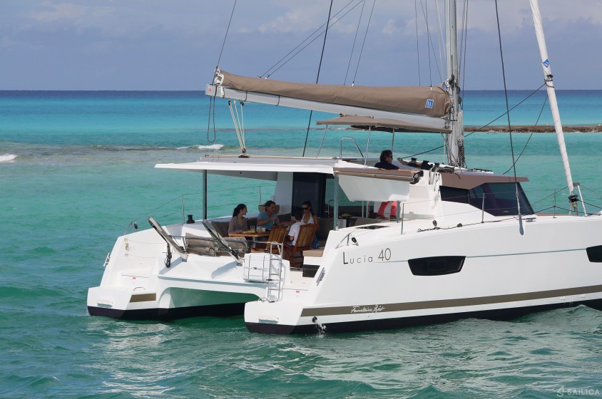 Lucia 40 - Yacht Charter Sailica