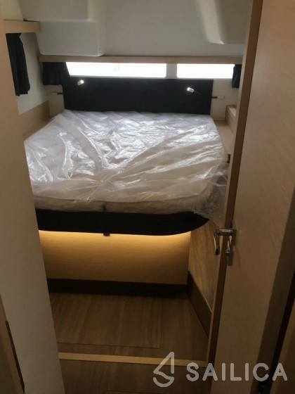 Lucia 40 - Yacht Charter Sailica