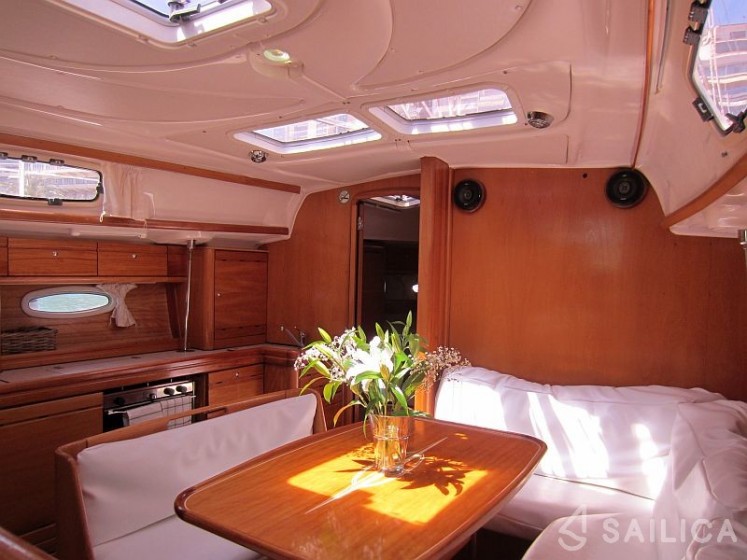 Bavaria 39 Cruiser - Yacht Charter Sailica