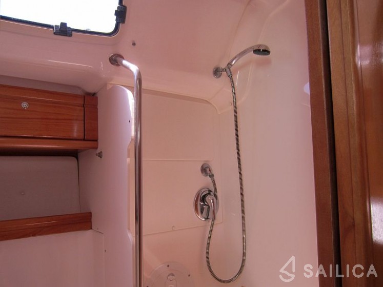 Bavaria 39 Cruiser - Yacht Charter Sailica