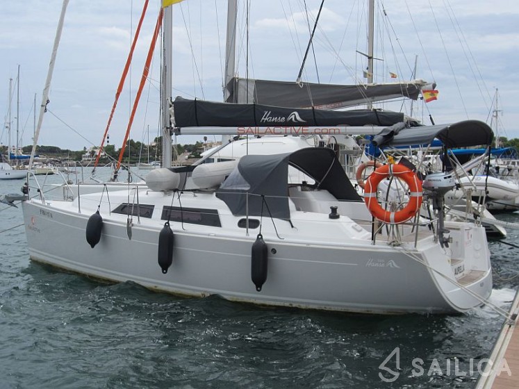 Hanse 325 - Yacht Charter Sailica