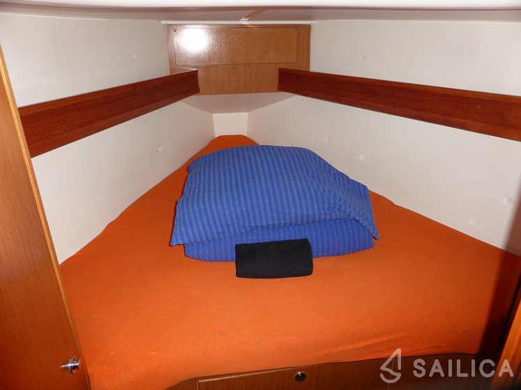 Bavaria 32 Cruiser - Yacht Charter Sailica