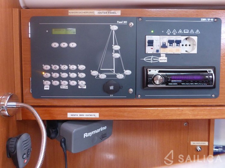 Bavaria 32 Cruiser - Yacht Charter Sailica