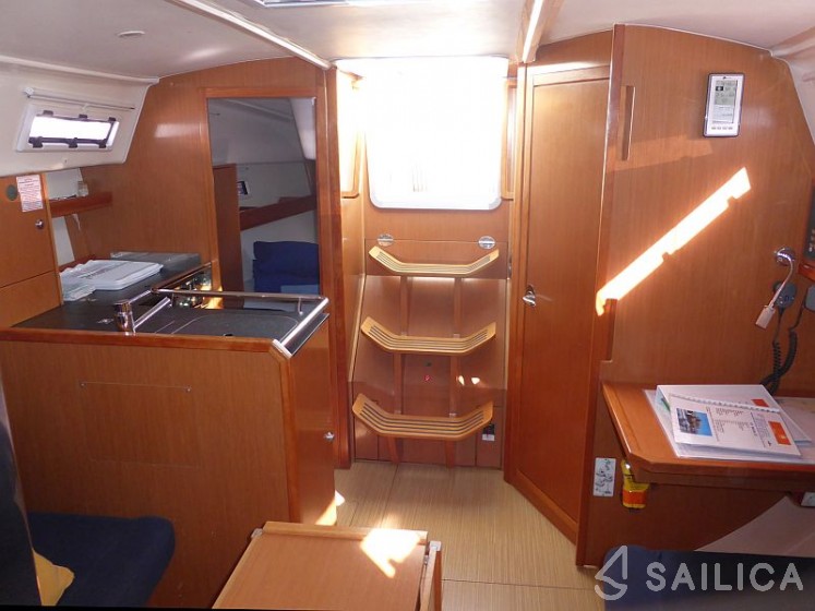 Bavaria 32 Cruiser - Yacht Charter Sailica