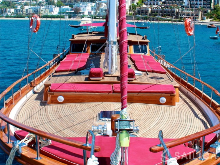 Gulet - Yacht Charter Sailica