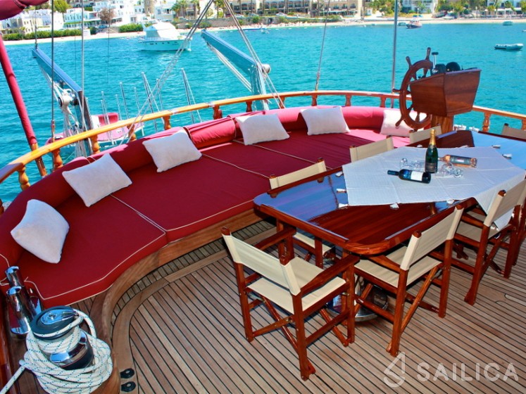 Gulet - Yacht Charter Sailica