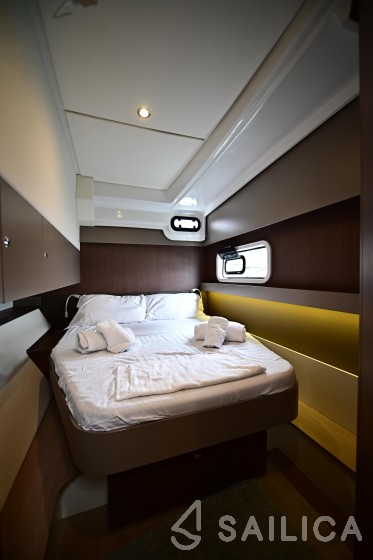 Bali Catspace - Yacht Charter Sailica