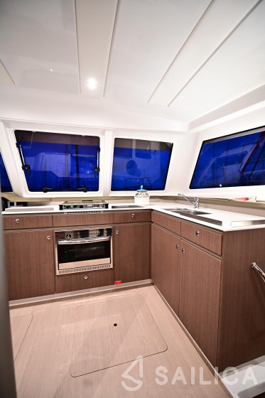 Bali Catspace - Yacht Charter Sailica