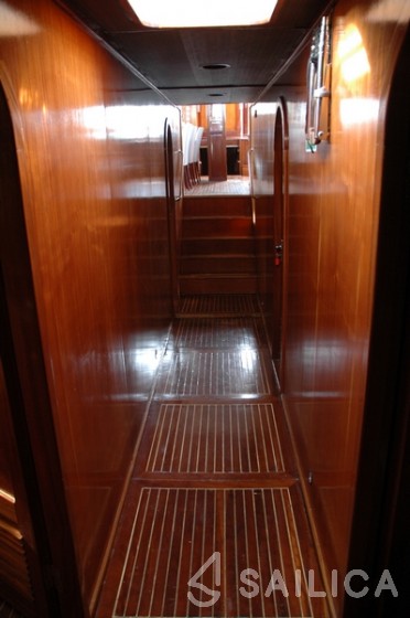 Gulet - Yacht Charter Sailica