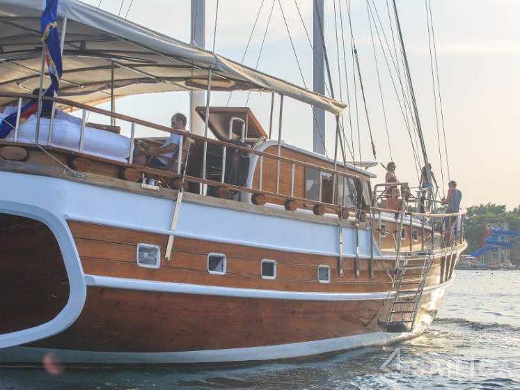Gulet - Yacht Charter Sailica