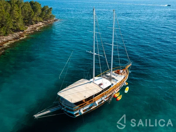 Gulet - Yacht Charter Sailica
