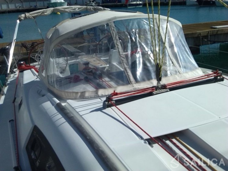 Oceanis 43 - Yacht Charter Sailica