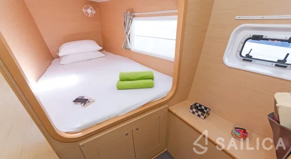 Lagoon 380 - Yacht Charter Sailica