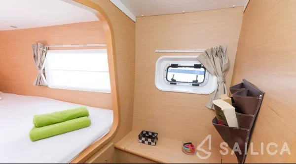 Lagoon 380 - Yacht Charter Sailica