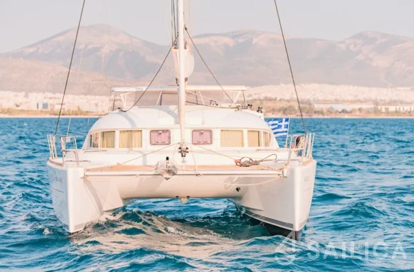 Lagoon 380 - Yacht Charter Sailica