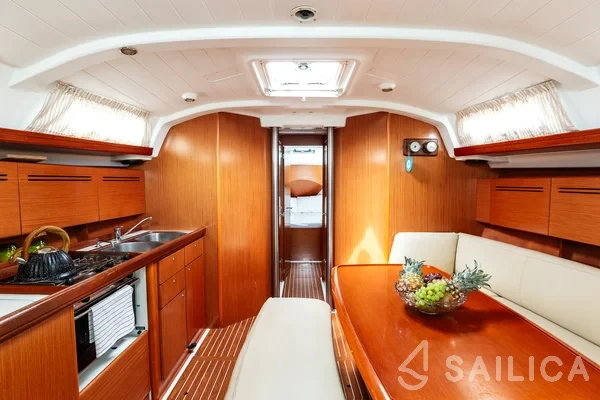 Cyclades 43.4 - Yacht Charter Sailica