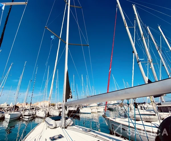 Cyclades 50.5 - Yacht Charter Sailica