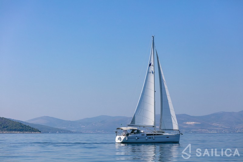 Bavaria 46 Cruiser - Yacht Charter Sailica