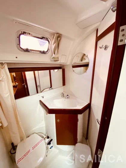 Oceanis 50 - Yacht Charter Sailica