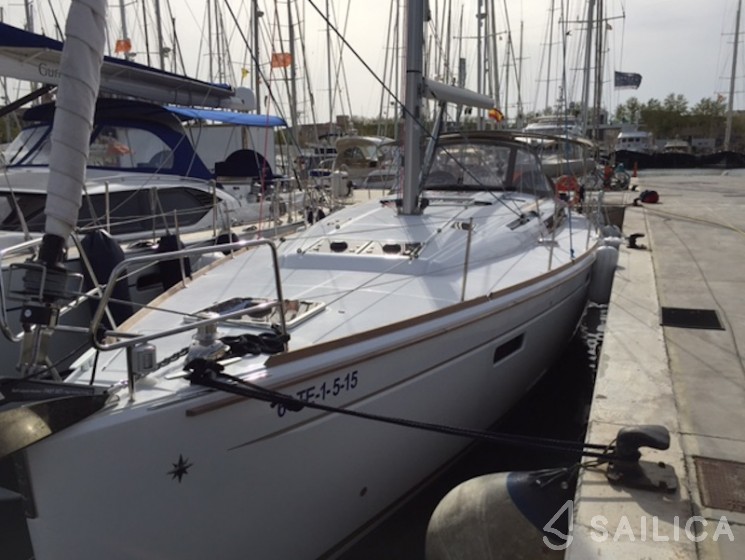Sun Odyssey 509 - Yacht Charter Sailica