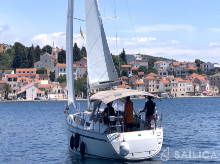 Bavaria 34 Cruiser - Yacht Charter Sailica