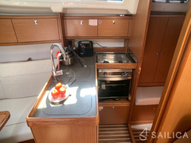 Bavaria 34 Cruiser - Yacht Charter Sailica