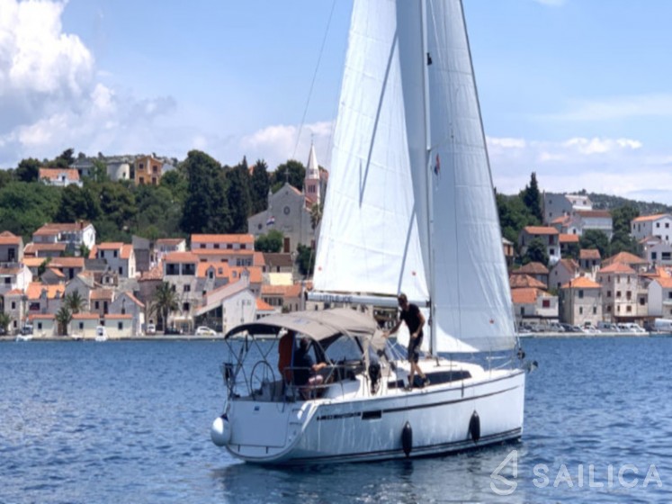 Bavaria 34 Cruiser - Yacht Charter Sailica