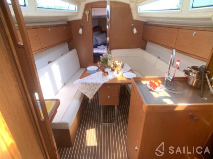 Bavaria 34 Cruiser - Yacht Charter Sailica