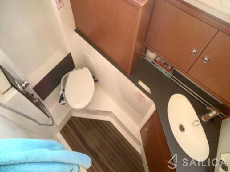 Bavaria 34 Cruiser - Yacht Charter Sailica