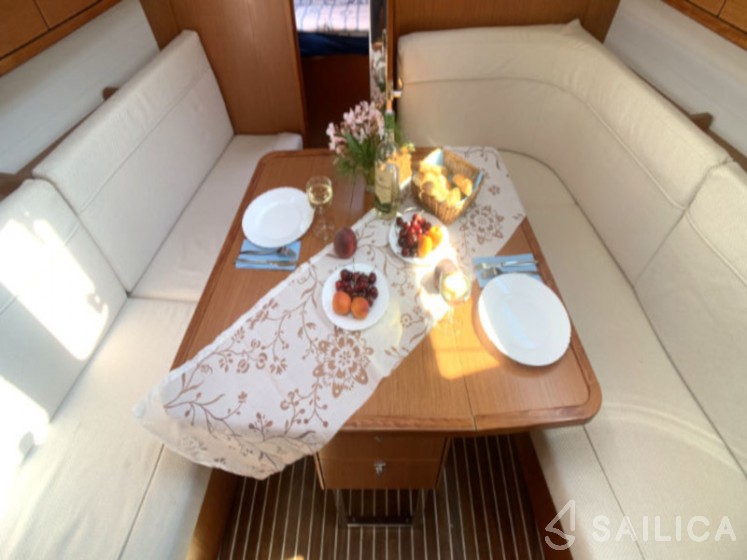 Bavaria 34 Cruiser - Yacht Charter Sailica