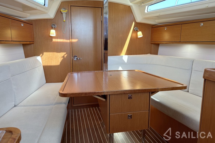 Bavaria 34 Cruiser - Yacht Charter Sailica