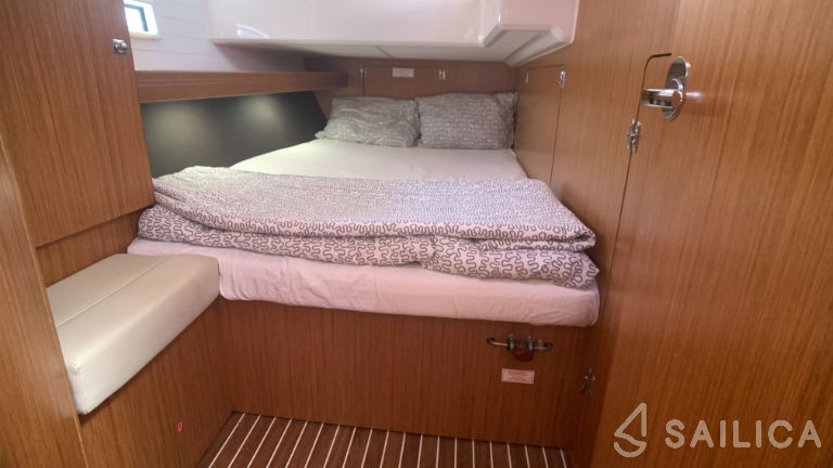 Bavaria 46 Cruiser - Yacht Charter Sailica