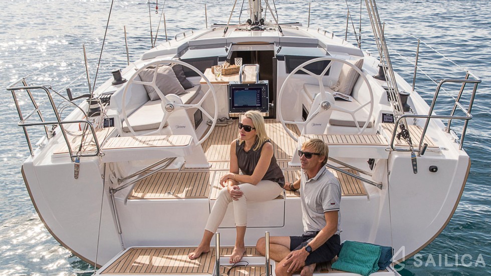 Hanse 418 - Yacht Charter Sailica