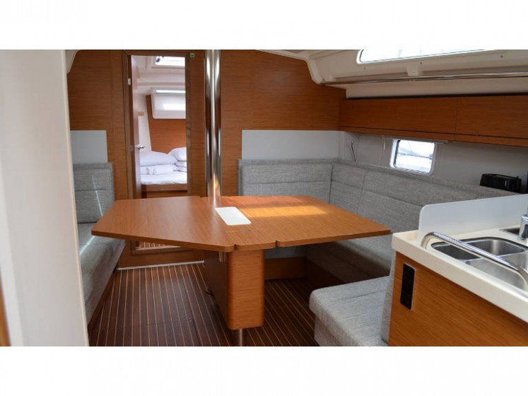 Hanse 418 - Yacht Charter Sailica
